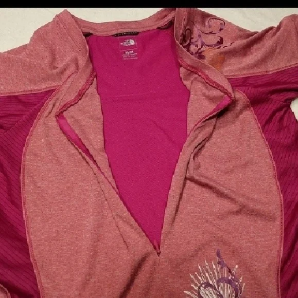 The Northface workout top - Picture 4 of 4